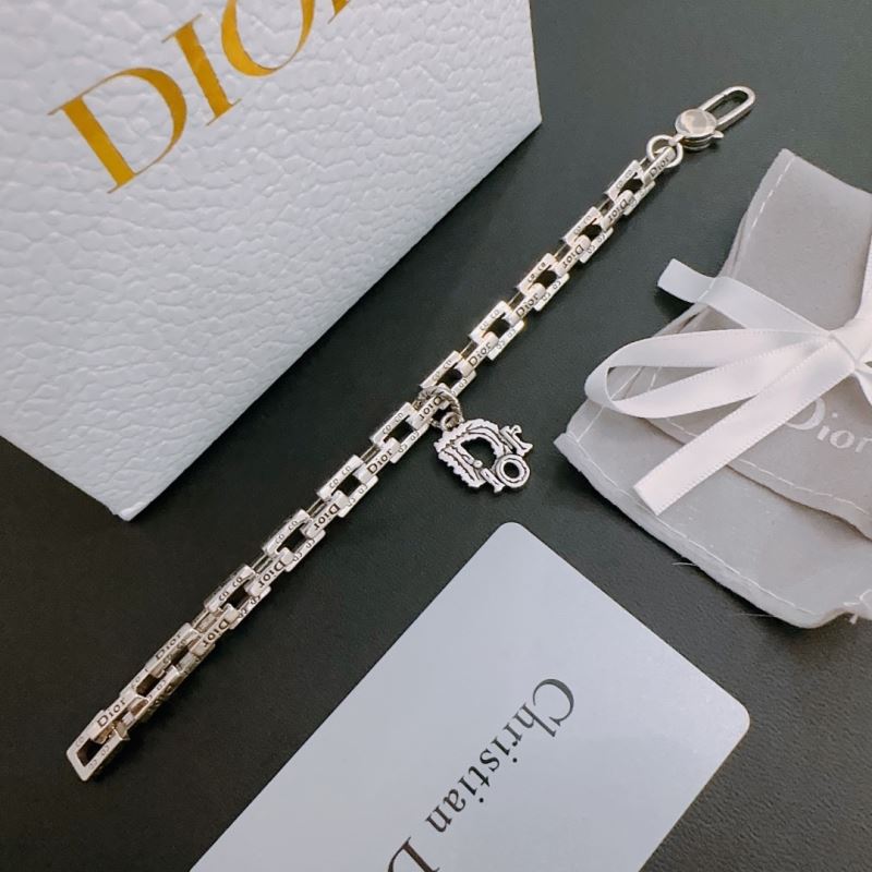 chr1st1an D10r bracelets